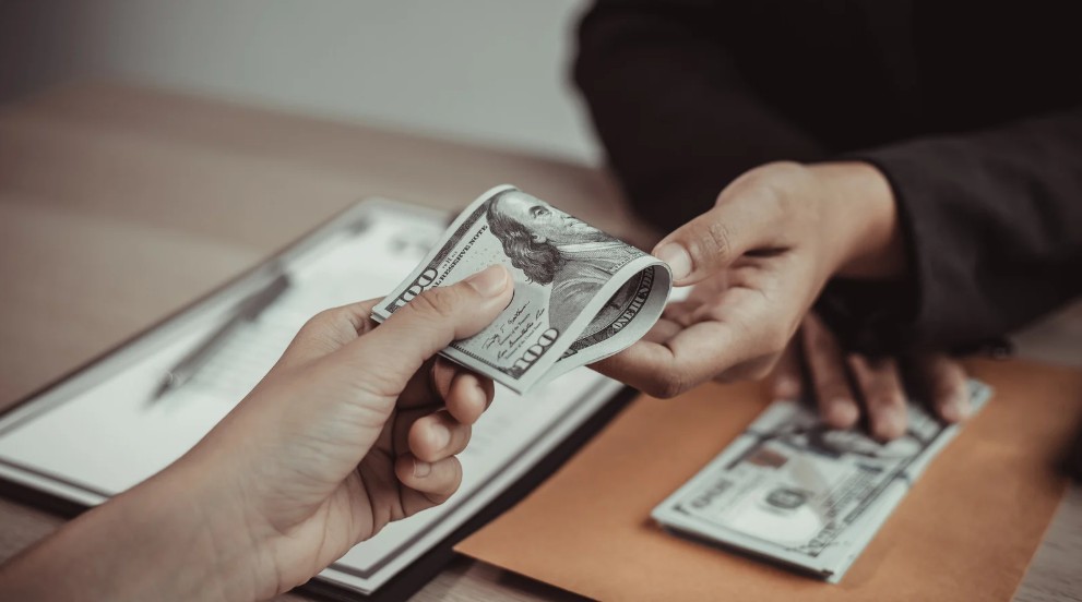 What Are Franchise Royalty Fees and How Do They Work